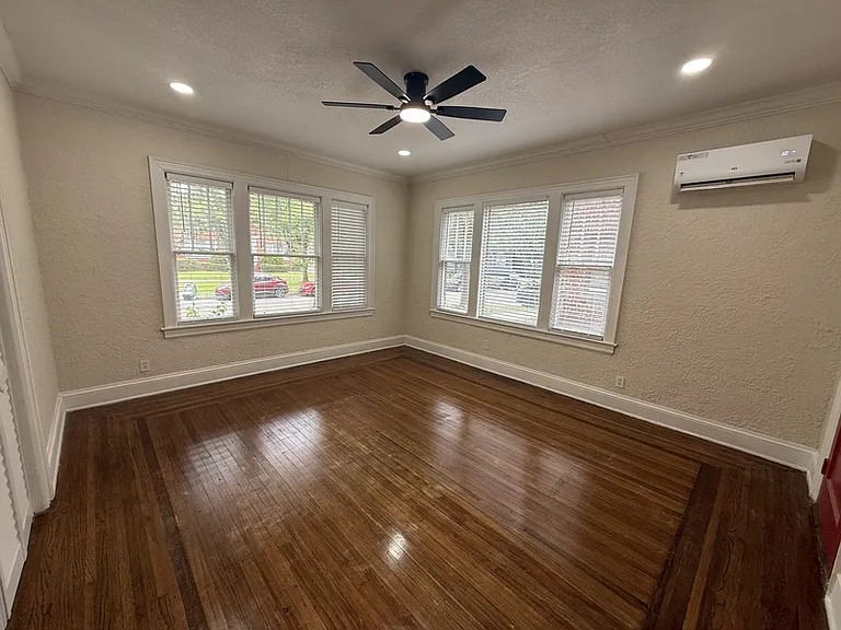 2738 Riverside Ave #14 — Photo 10