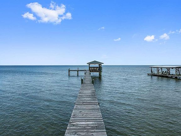 2nd image of 4842 Hickory Shores Blvd