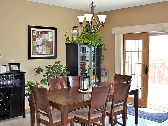4th image of 1131 Woodland Dr