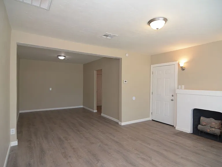 835 E Graybill Dr — Photo 5