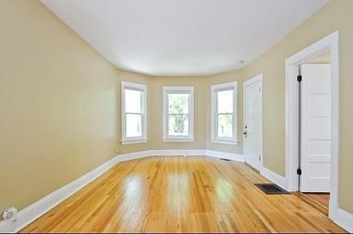 2nd image of 4127 N Albany Ave