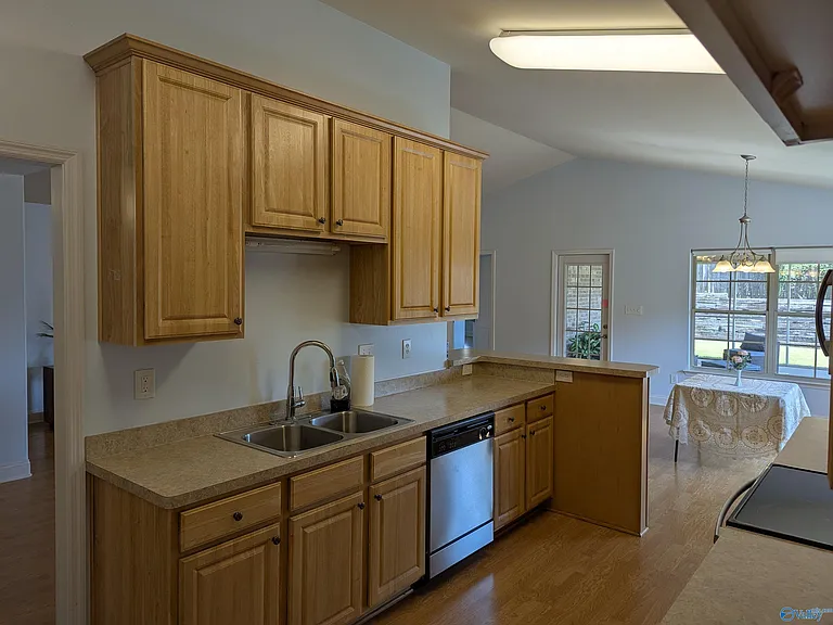 102 Acacia Trail Dr — Photo 7