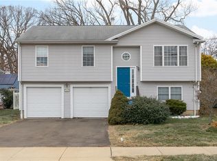 1340 Dean St, New Haven, CT 06512