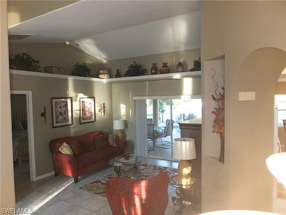4th image of 5311 Agualinda Blvd