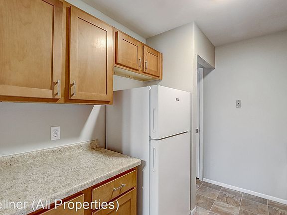 3rd image of 745 W Grange Ave #103