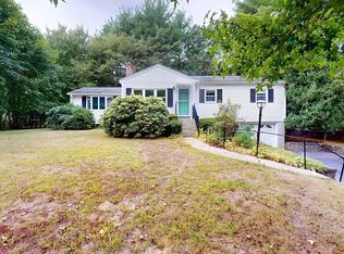 866 Pond St, Franklin, MA 02038