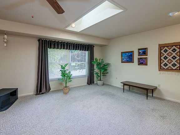 5th image of 4140 Stonewall Cir