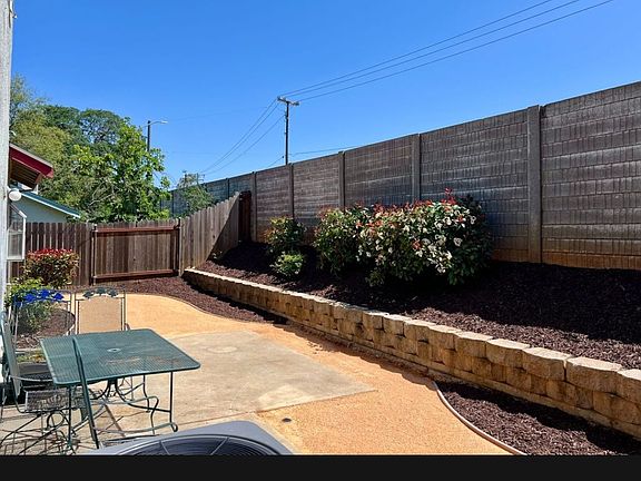 2nd image of 110 Cottage Pl
