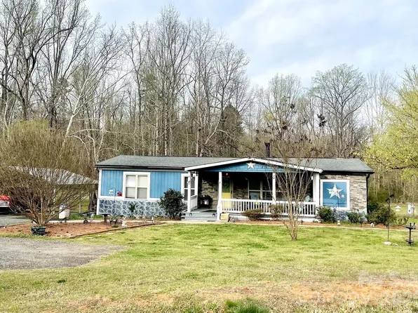 1283 Lilly Dr, Clover, SC 29710