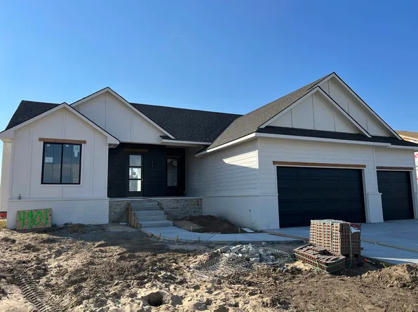 3967 N Estancia Ct, Wichita, KS 67205