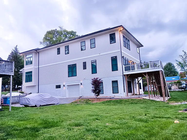 1809 Macarthur Dr — Photo 3