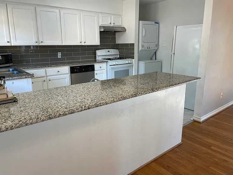 6445 Ravendale Ln — Photo 3