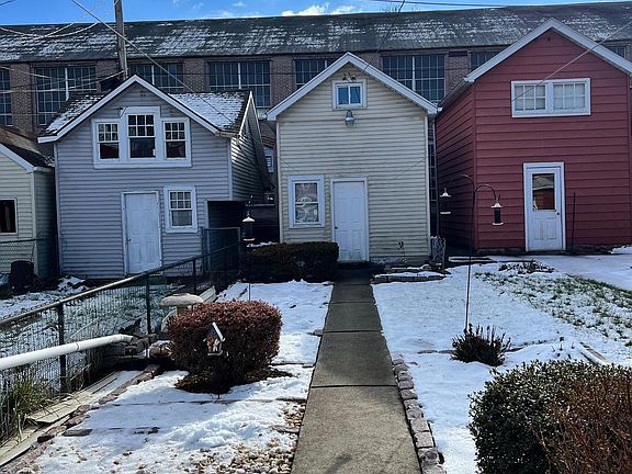 5th image of 48 E Locust St