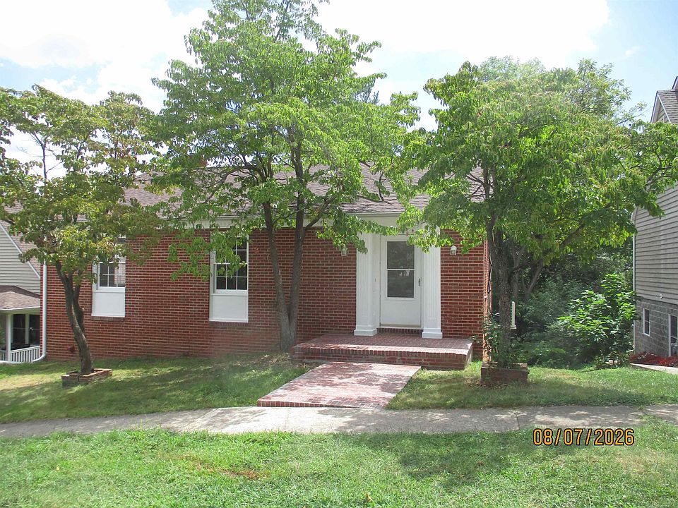 1st image of 364 Walnut Ave