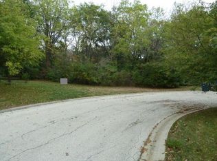 8N435 Sunny Hill Cir, Elgin, IL 60124