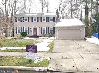 1049 Swallow Dr, Cherry Hill, NJ 08003