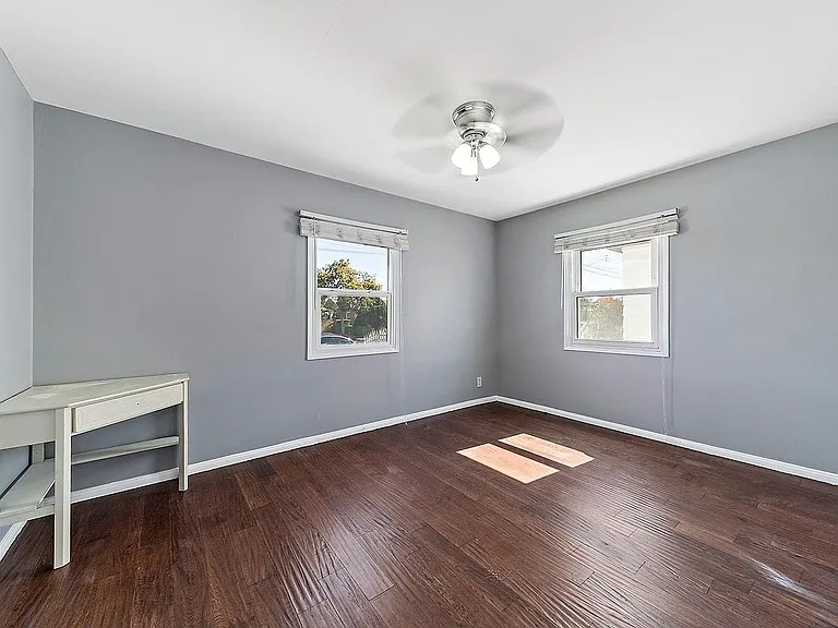 15517 Thornlake Ave — Photo 19