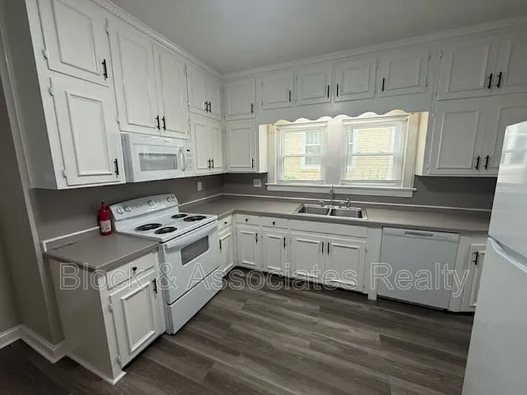 1007 Sunset Ave — Photo 4