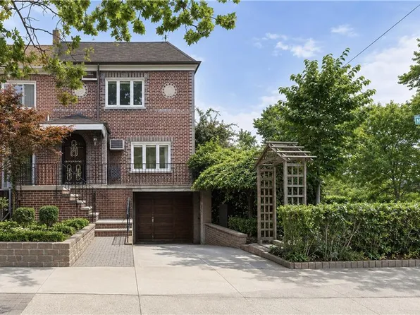 2 Micieli Pl, Brooklyn, NY 11218