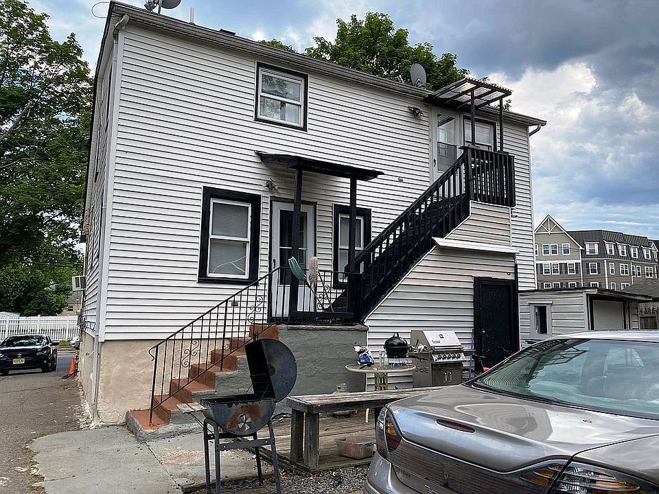 2nd image of 750 Franklin Blvd