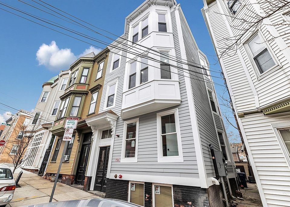 2nd image of 13 Monmouth St APT 2