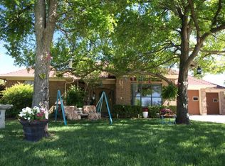 141 Runaway Bay Dr, Runaway Bay, TX 76426