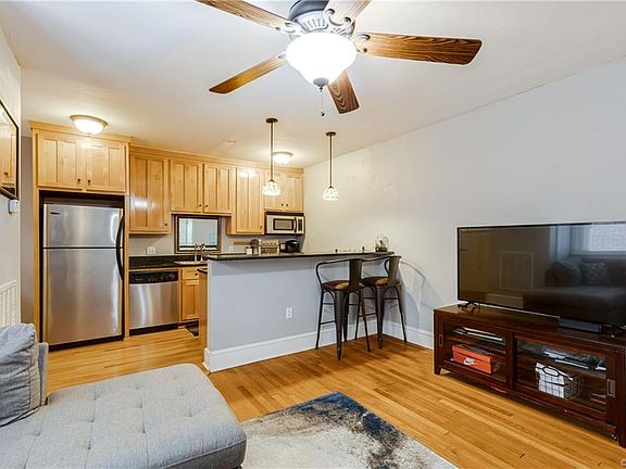 3rd image of 2705 Hanover Ave #U6