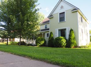 436 E 2nd St, New Richmond, WI 54017