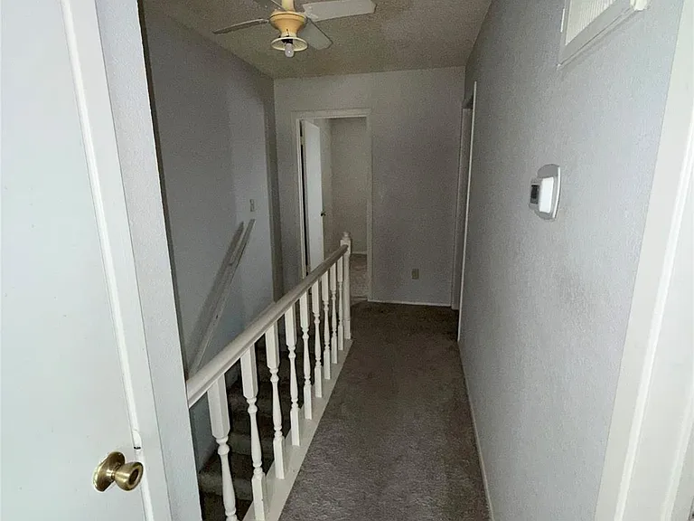 732 W Collins St — Photo 12