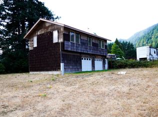 815 E Ave, Powers, OR 97466