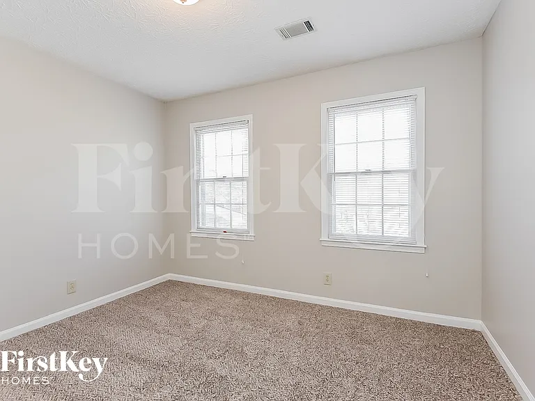 5029 Shelley Ct — Photo 13