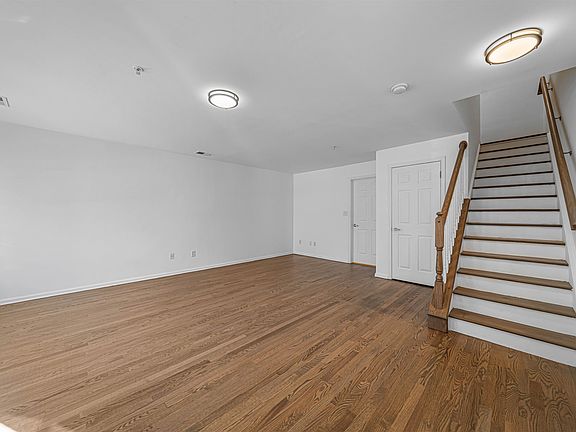 4th image of 5 Tribeca Ave #509