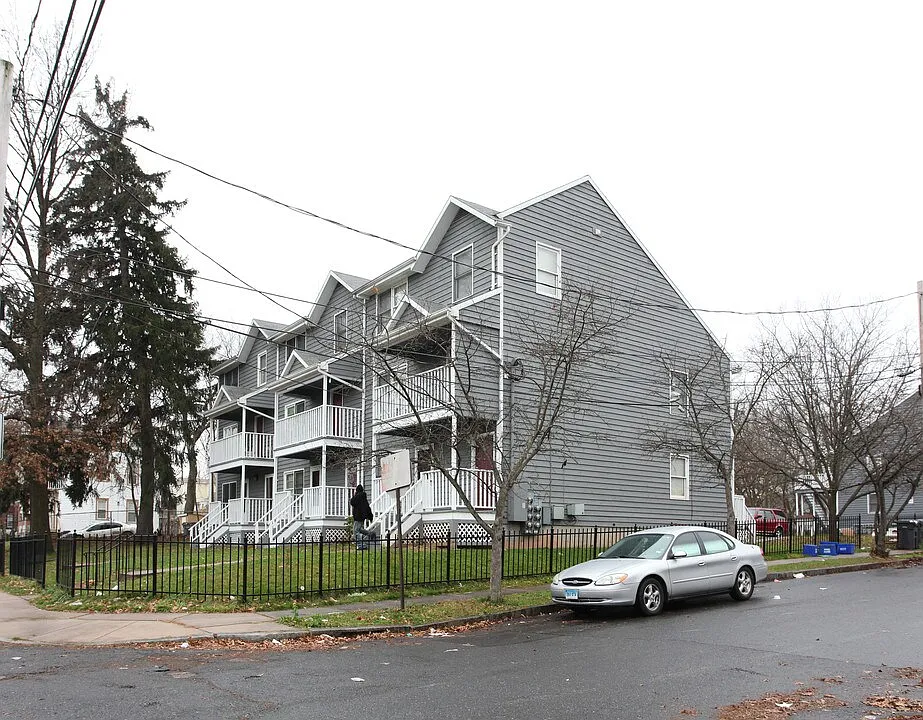 1 Clay St #7B
