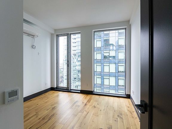 4th image of 42-22 27th St #415E