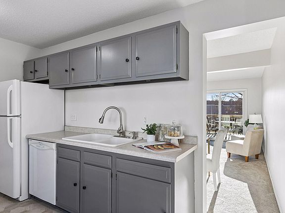 4th image of 411 Dorland Pl