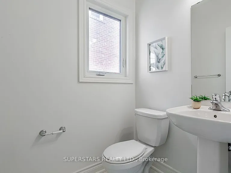 11 Empire Dr — Photo 19