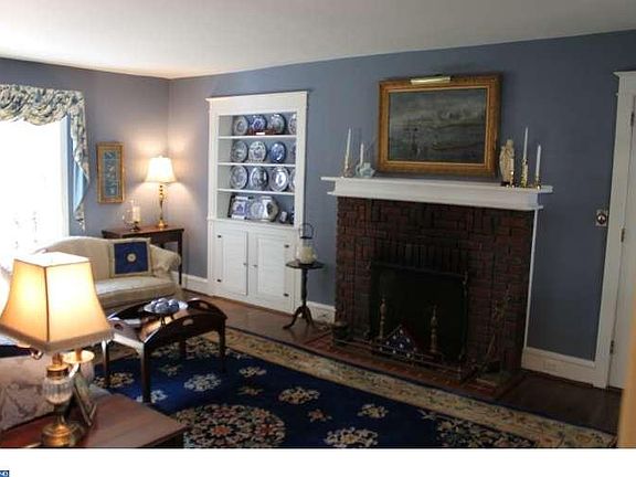 3rd image of 711 Lindale Ave