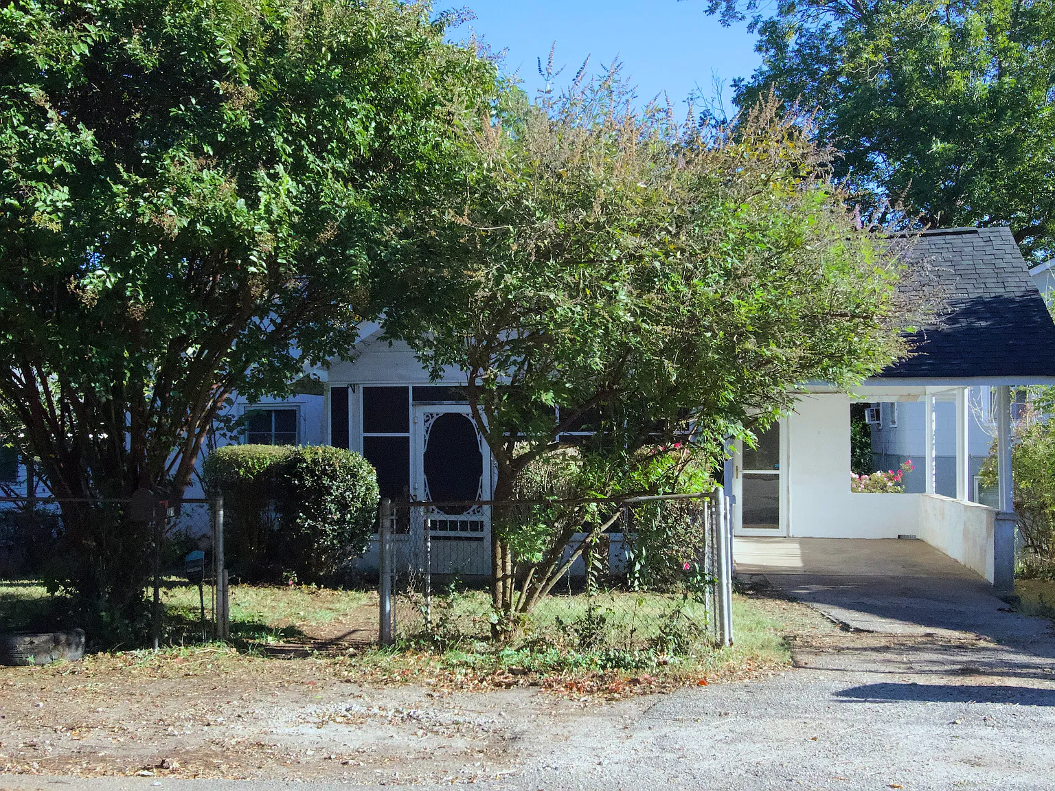 4 bed, 1700 sqft, $2,200 — Photo 1