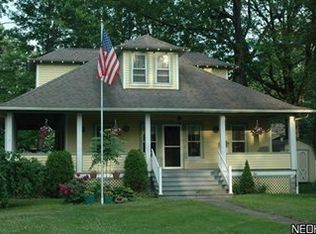 34216 Lake Shore Blvd, Lakeline, OH 44095