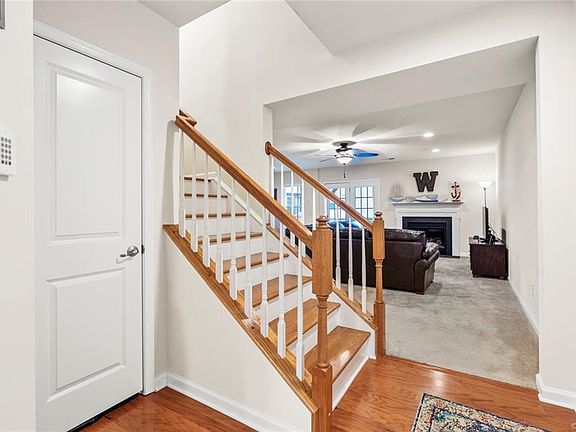 2nd image of 417 Siena Ln #417