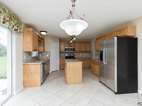 5th image of 88 Barrington Dr