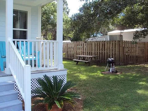 1 bed, 400 sqft, $1,200 — Photo 2