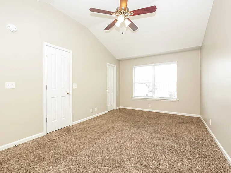 1531 Saint Andrews Dr — Photo 9