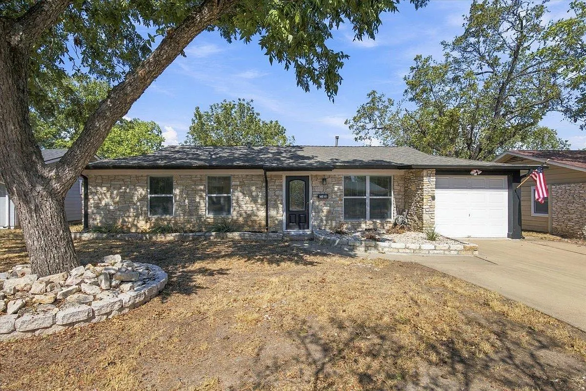 5 bed, 3.0 bath, 1840 sqft, $3,490 — Photo 1