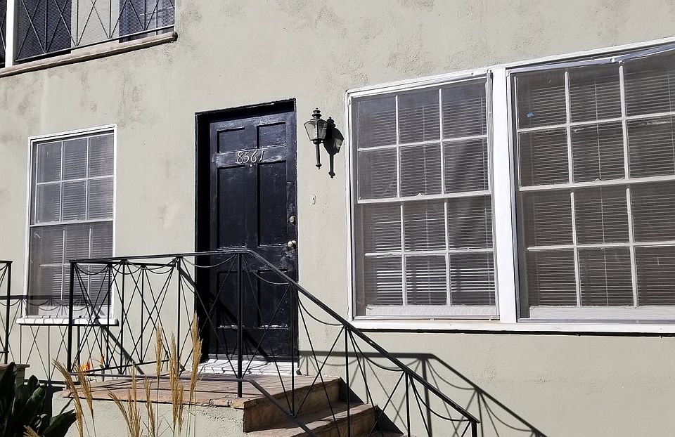 1st image of 8561 Holloway Dr