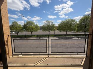 8000 Kilpatrick Ave Unit 2B, Skokie, IL 60076