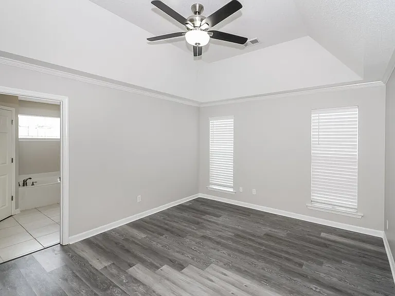 11662 Underwood Dr — Photo 6
