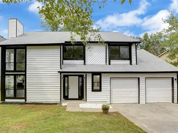 1124 Empire Cir, Lawrenceville, GA 30044