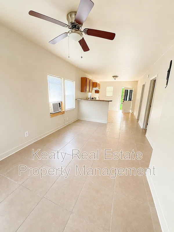 2 bed, 1.0 bath, 700 sqft, $750 — Photo 4