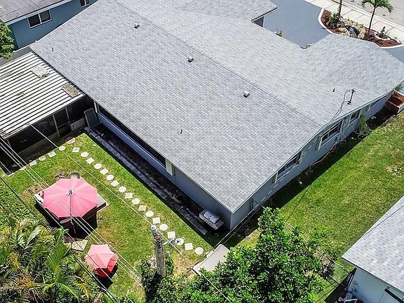 4th image of 2725 SW 82nd Ave